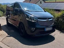 Schwarz Gebraucht 2018 Opel Vivaro Van | 18.500 € (Etwas zu teuer)