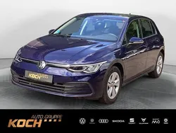 Blau Gebraucht 2021 VW Golf VIII Life Limousine | 18.930 € (Fairer Preis)