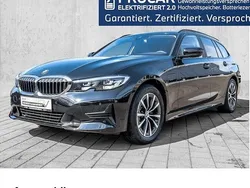 Schwarz Gebraucht 2021 BMW 320e Sport Line Kombi | 25.995 € (Guter Preis)