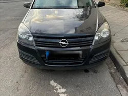 Schwarz Gebraucht 2004 Opel Astra Limousine | 1.000 € (Guter Preis)