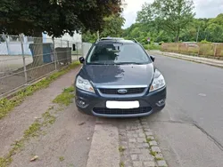 Grau Gebraucht 2009 Ford Focus Kombi | 2.100 € (Guter Preis)