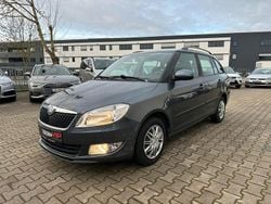 Grau Gebraucht 2011 Skoda Fabia Ambiente Kombi | 2.290 € (Superpreis)