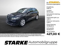 Schwarz (deep black perleffekt) Gebraucht 2022 VW Tiguan Elegance+ SUV | 33.689 € (Fairer Preis)