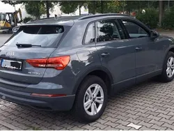 Grau Gebraucht 2021 Audi Q3 Basis SUV | 26.750 € (Fairer Preis)