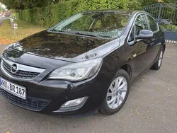 Schwarz Gebraucht 2010 Opel Astra Limousine | 4.099 € (Guter Preis)