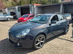 Grau Gebraucht 2016 Alfa Romeo Giulietta Super Kleinwagen | 8.900 € (Fairer Preis)