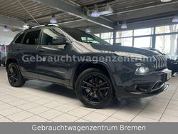 Grau Gebraucht 2016 Jeep Cherokee Limited SUV | 13.490 € (Fairer Preis)