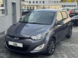 Grau Gebraucht 2014 Hyundai i20 Style Limousine | 5.980 € (Superpreis)