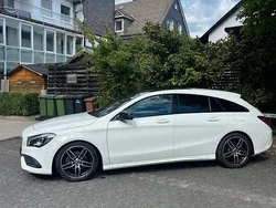 Weiß Gebraucht 2017 Mercedes CLA200 Shooting Brake AMG line Kombi | 17.499 € (Fairer Preis)