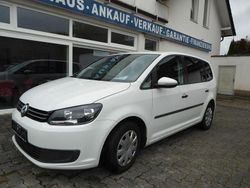 Weiß Gebraucht 2013 VW Touran Trendline Van / Kleinbus | 4.800 € (Etwas zu teuer)