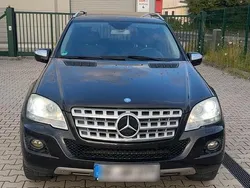 Schwarz Gebraucht 2010 Mercedes ML300 SUV | 13.500 €