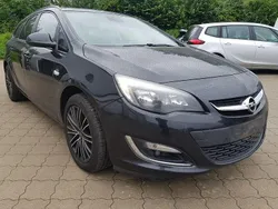 Schwarz Gebraucht 2013 Opel Astra Edition Kombi | 3.500 € (Guter Preis)