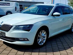 Laserweiss Gebraucht 2017 Skoda Superb Kombi | 17.990 € (Fairer Preis)