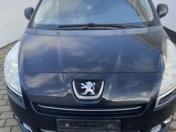 Schwarz Gebraucht 2013 Peugeot 5008 Style Van / Kleinbus | 3.000 € (Fairer Preis)