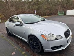 Silber Gebraucht 2010 Jaguar XF Premium Luxury Limousine | 4.990 € (Fairer Preis)