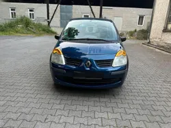 Blau Gebraucht 2005 Renault Modus Van / Kleinbus | 1.400 € (Etwas zu teuer)