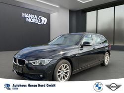 Schwarz / saphirschwarz (metallic) Gebraucht 2017 BMW 320 Kombi | 12.555 € (Superpreis)