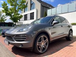 Grau Gebraucht 2010 Porsche Cayenne Turbo SUV | 18.900 € (Superpreis)