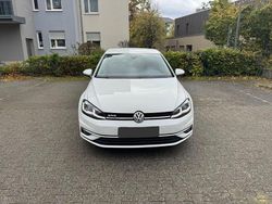 Weiß Gebraucht 2019 VW Golf VII Join Limousine | 14.900 € (Fairer Preis)