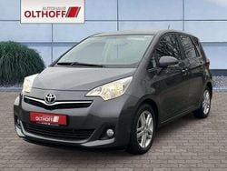Grey metallic Gebraucht 2011 Toyota Verso-S Club Van / Kleinbus | 7.480 € (Etwas zu teuer)