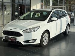 Weiß Gebraucht 2016 Ford Focus Business Edition Limousine | 5.900 € (Superpreis)