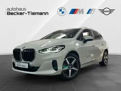 Mineralweiß Gebraucht 2023 BMW 223 Active Tourer Van / Kleinbus | 34.996 € (Guter Preis)