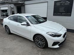 Weiß Gebraucht 2023 BMW 218 Sport Line Limousine | 24.990 € (Guter Preis)