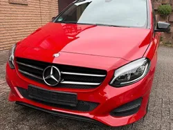 Rot Gebraucht 2014 Mercedes B180 AMG Van / Kleinbus | 13.500 € (Guter Preis)