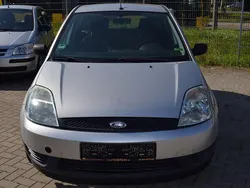 Silber Gebraucht 2005 Ford Fiesta Ambiente Kleinwagen | 900 € (Guter Preis)
