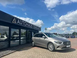 Silber Gebraucht 2020 Mercedes B220 Van / Kleinbus | 23.990 € (Superpreis)