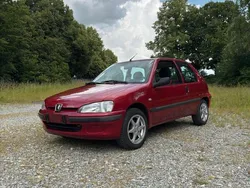 Rot Gebraucht 2002 Peugeot 106 Kleinwagen | 1.090 €