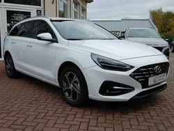 Weiß Neu 2024 Hyundai i30 Kombi | 22.990 € (Etwas zu teuer)