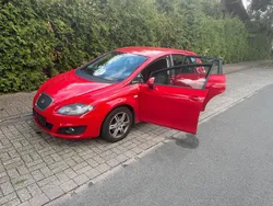 Rot Gebraucht 2011 Seat Leon Limousine | 3.699 € (Fairer Preis)