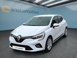 Weiß Gebraucht 2022 Renault Clio V Business Kleinwagen | 14.499 € (Fairer Preis)