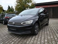 Deep black Gebraucht 2024 VW Touran Move Van / Kleinbus | 31.999 € (Guter Preis)