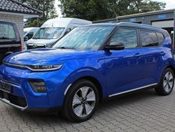 Blau Gebraucht 2020 Kia Soul EV Spirit SUV | 20.590 € (Fairer Preis)