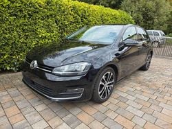 Schwarz Gebraucht 2016 VW Golf VII Allstar Limousine | 12.999 € (Fairer Preis)