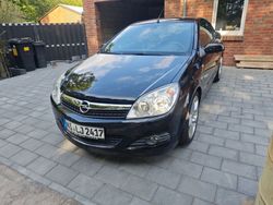 Schwarz Gebraucht 2008 Opel Astra Cabriolet Cabrio | 3.600 € (Fairer Preis)