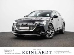 Brillantschwarz Gebraucht 2022 Audi e-tron S-Line SUV | 37.725 € (Superpreis)