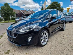 Schwarz Gebraucht 2018 Ford Fiesta Titanium Kleinwagen | 7.990 € (Fairer Preis)