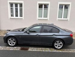 Grau Gebraucht 2016 BMW 320 Sport Line Limousine | 20.400 € (Teuer)