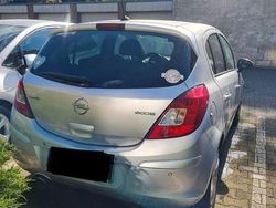 Silber Gebraucht 2011 Opel Corsa Selection Kleinwagen | 2.500 € (Guter Preis)