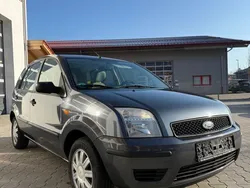 Grau Gebraucht 2003 Ford Fusion Ambiente Limousine | 2.690 € (Etwas zu teuer)