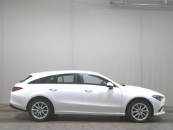 Weiss Gebraucht 2021 Mercedes CLA250e Shooting Brake Kombi | 21.680 € (Superpreis)