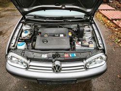 Silber Gebraucht 2005 VW Golf IV Kombi | 1.000 €