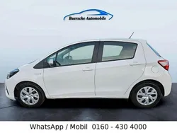 Weiß Gebraucht 2017 Toyota Yaris Hybrid Comfort Limousine | 9.999 € (Superpreis)