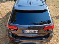 Grau Gebraucht 2017 Jeep Grand Cherokee SUV | 25.800 € (Etwas zu teuer)