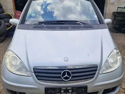 Silber Gebraucht 2006 Mercedes A180 Classic Van / Kleinbus | 1.700 € (Etwas zu teuer)
