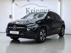 Kosmosschwarz metalliclack Gebraucht 2022 Mercedes GLA200 Night SUV | 32.890 € (Guter Preis)