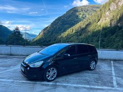 Blau Gebraucht 2009 Ford T S Van / Kleinbus | 5.150 €